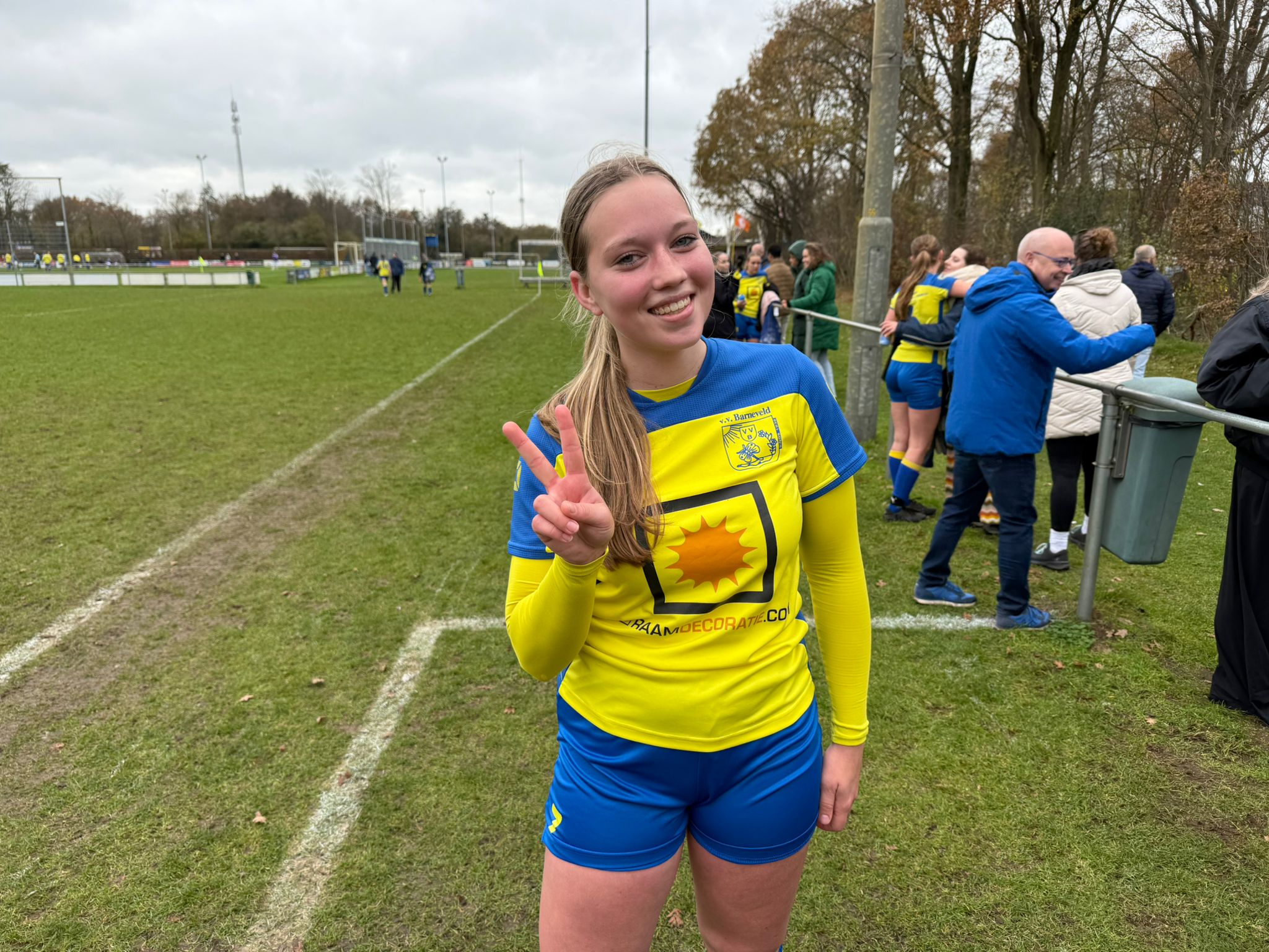 VR1 knokt, knalt én knuffelt zich naar een punt!