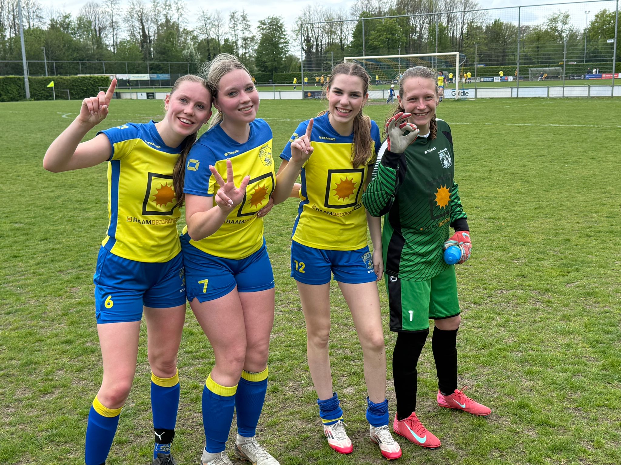 VR1 pakt ruime winst in strijd om laatste plek!