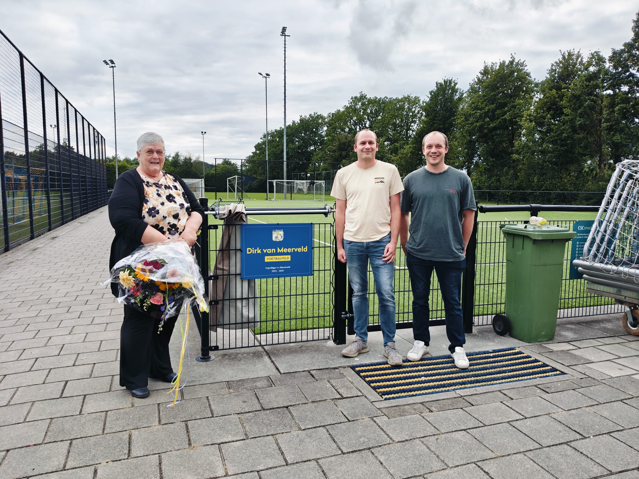 Onthulling Dirk van Meerveld veld